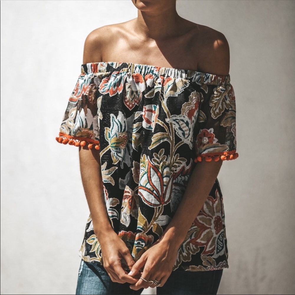 Vici off shoulder top size small